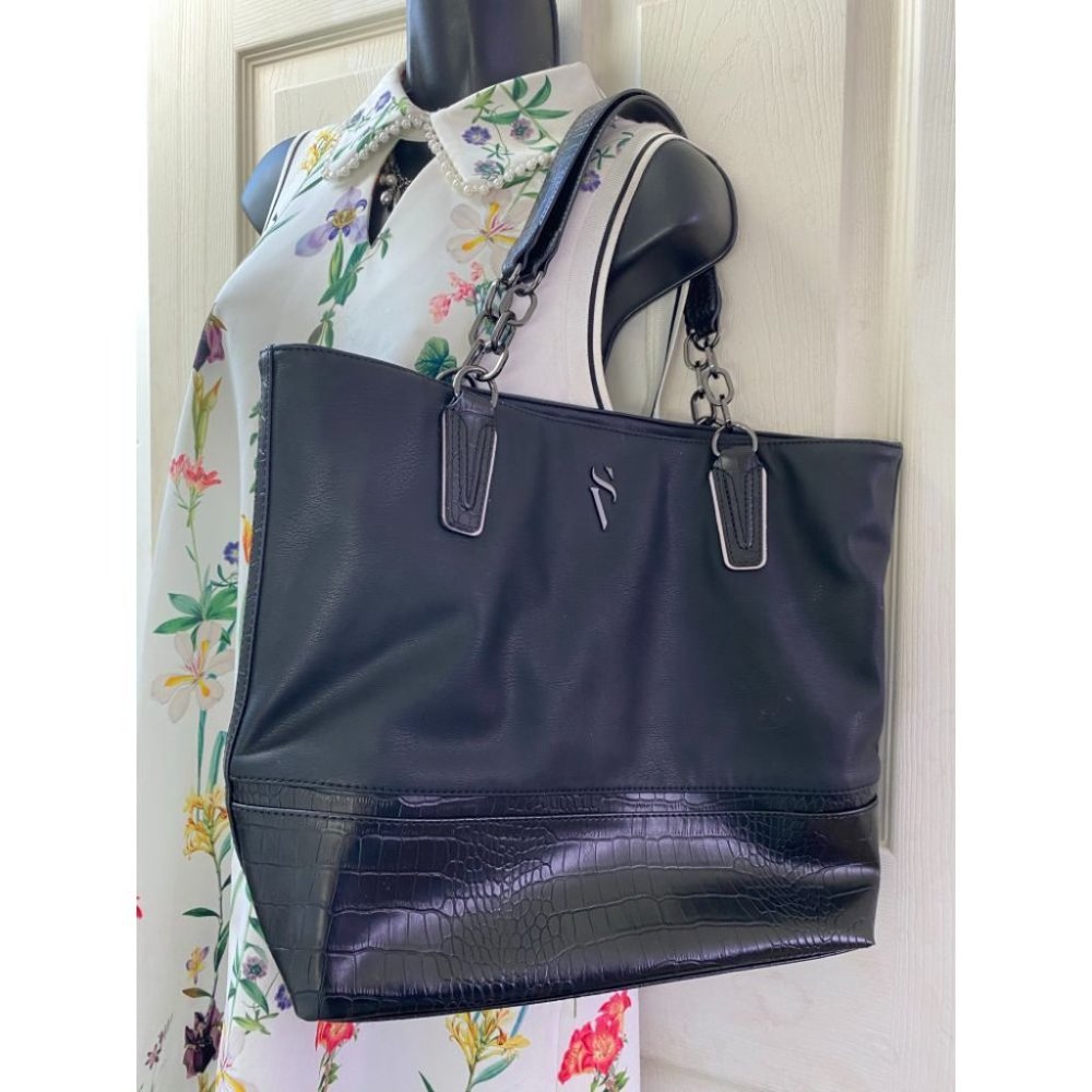 Simply Vera Vera Wang Faux Leather Shoulder Bag - Picture 5 of 10